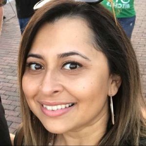 Meet your Posher, Lorena